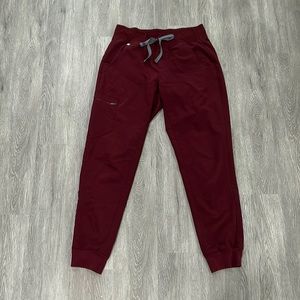 Figs Zamora jogger. Maroon/burgundy color
